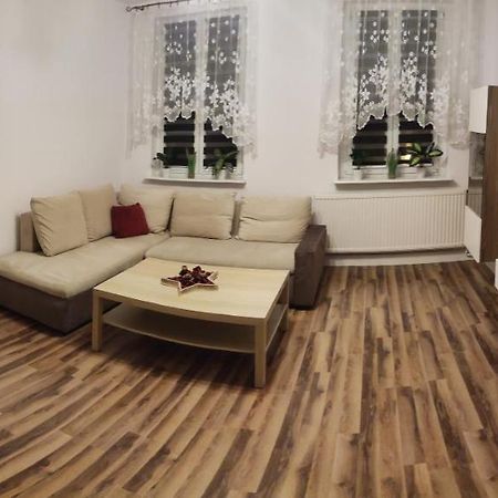 Mieszkanie Blisko Targow Poznanskich Apartamento Exterior foto