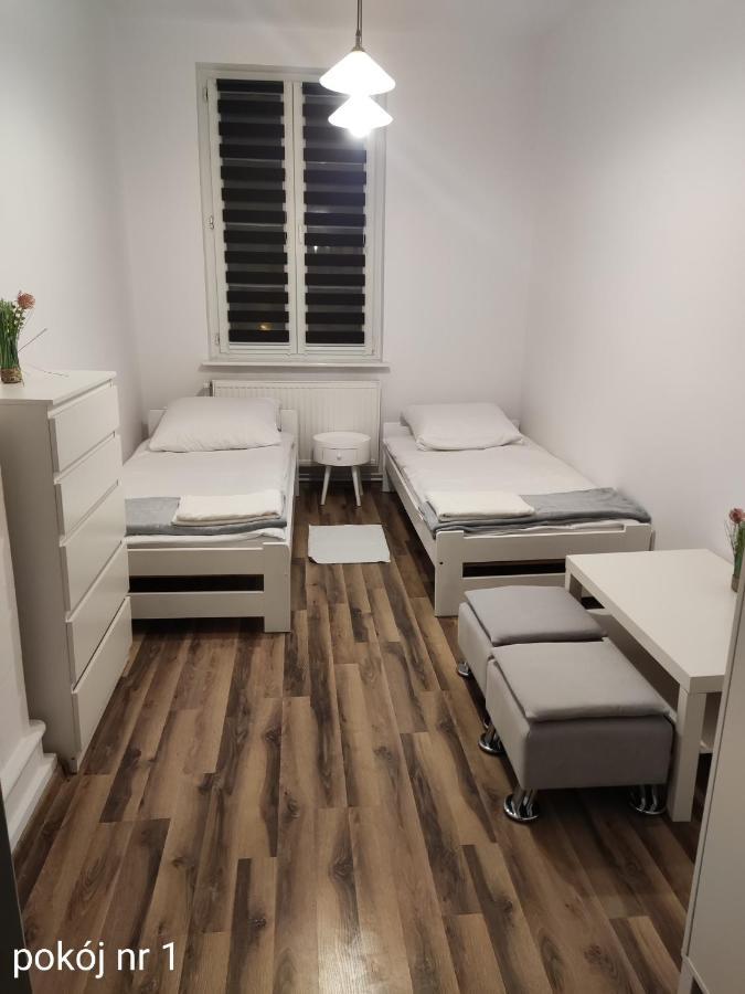 Mieszkanie Blisko Targow Poznanskich Apartamento Exterior foto