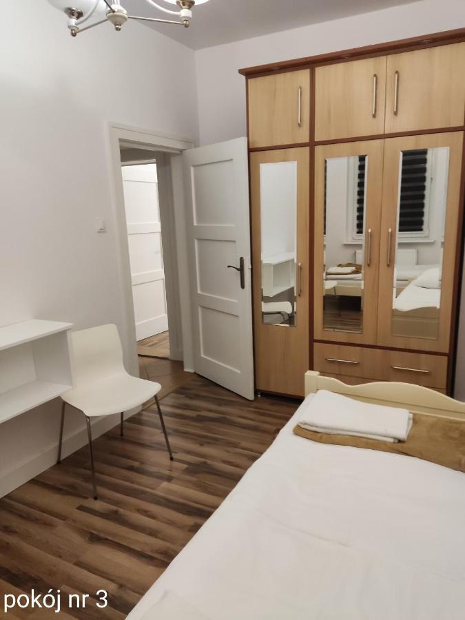 Mieszkanie Blisko Targow Poznanskich Apartamento Exterior foto